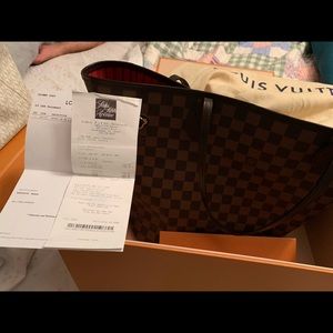 Louis Vuitton  purse  gently used